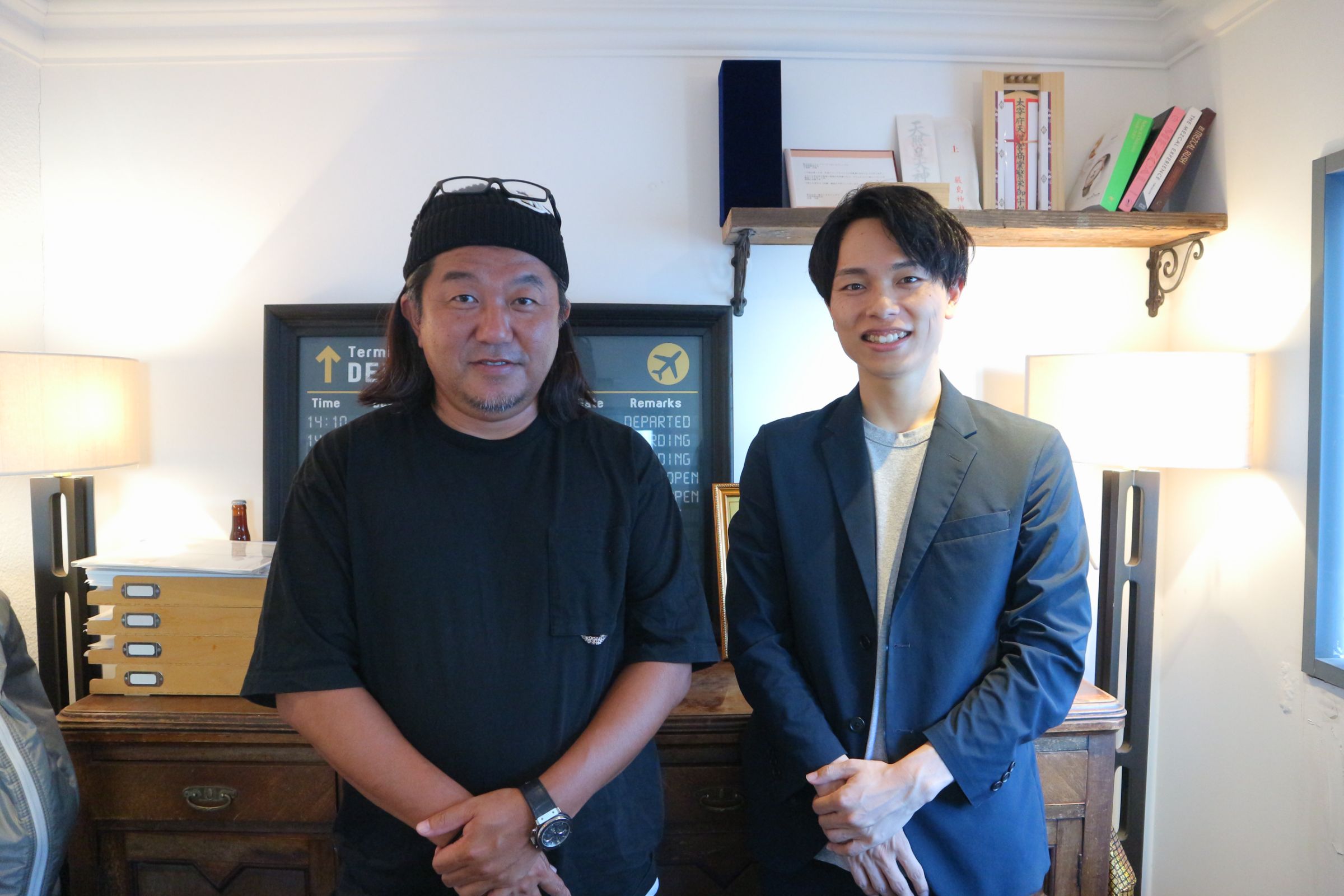 下遠野 亘氏（左）とdinii代表の山田（右）